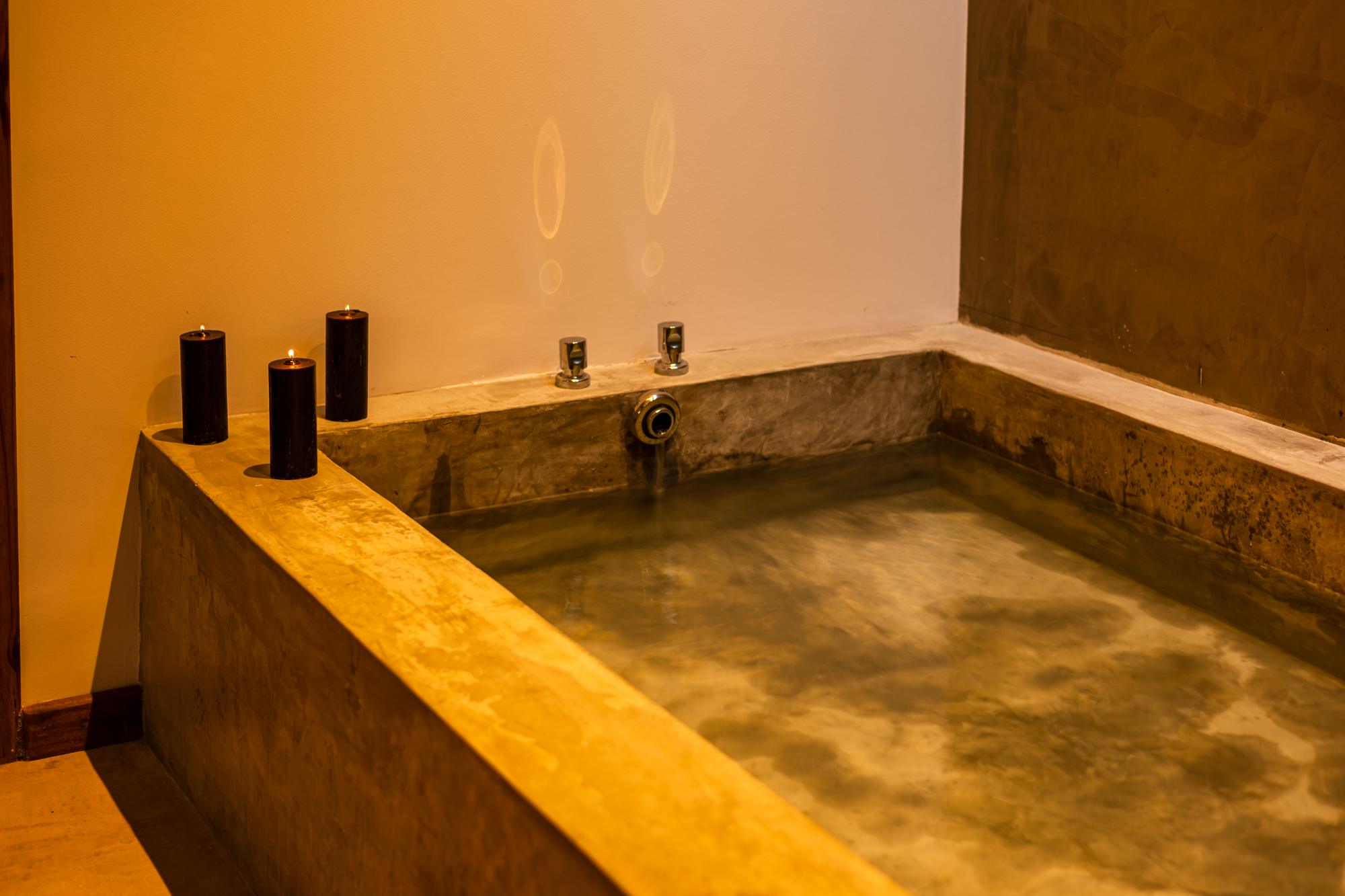 Suite 2, avec baignoire